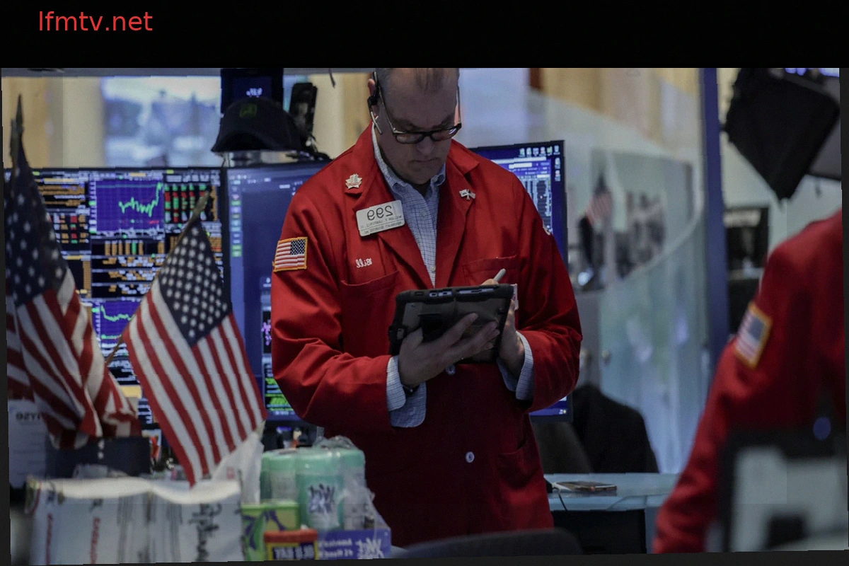 Treasury Yields Decline Amidst Market Concerns and Fed Outlook
