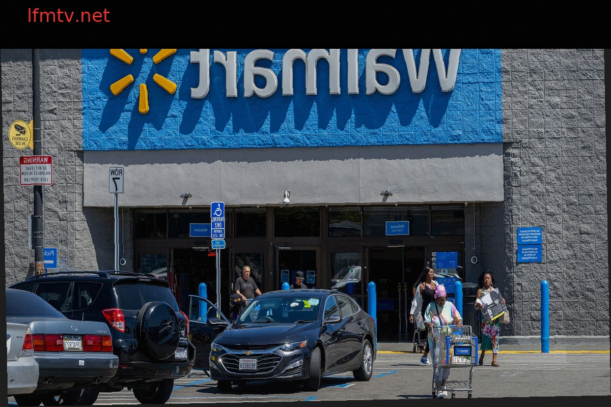 Walmart Stock Declines Sharply Following Unfavorable Financial Forecast