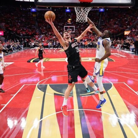Alperen Sengun Dunks on Draymond Green in Playoff Game