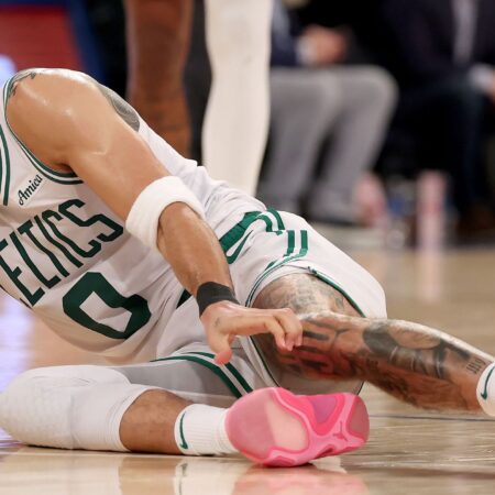Celtics’ Jayson Tatum Has Surgery on Ruptured Right Achilles