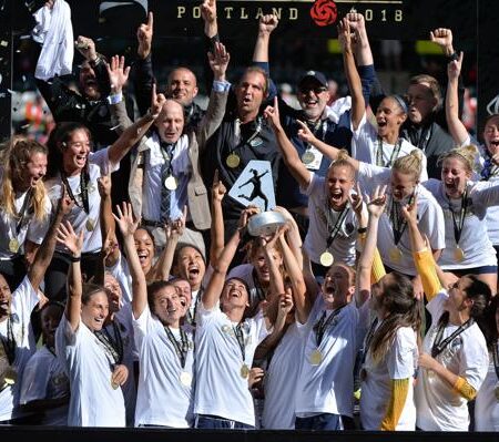 NWSL Team of the Week: USWNT talent, international stars show up big time after international break