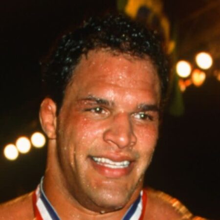 Mark Kerr Avenges Teammate’s Loss, Dominates Controversial Star at PRIDE 6