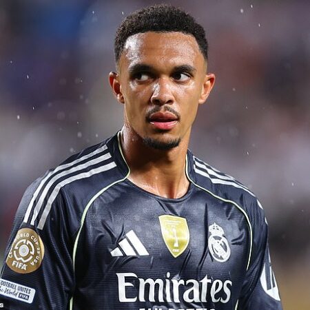 Trent Alexander-Arnold: The Eternal Question of a Modern Footballing Maestro