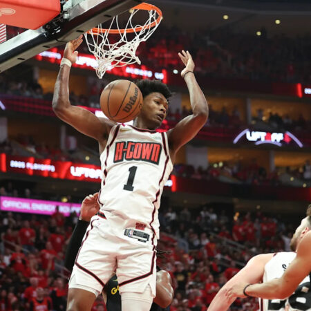 NBA 2025-26 Season: The Algorithmic Prediction Versus the Betting Buzz