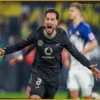 Borussia Dortmund Stages Dramatic Penalty Comeback Against HSV