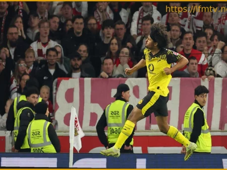 Adeyemi & Brandt Elevate Strong BVB Defense in Stuttgart